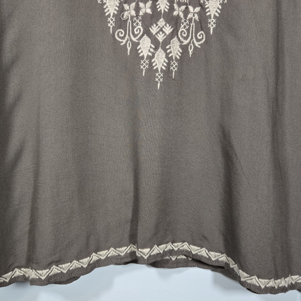 Chelsea & Theodore Embroidered Bohemian Top Womens Size Medium Green Boho Blouse - Picture 3 of 12